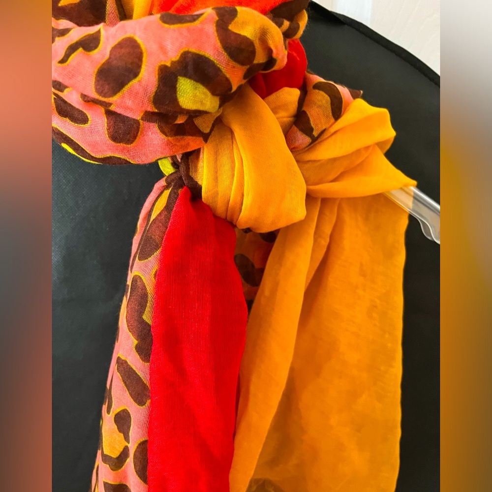 Scarf - Picture 3 of 4